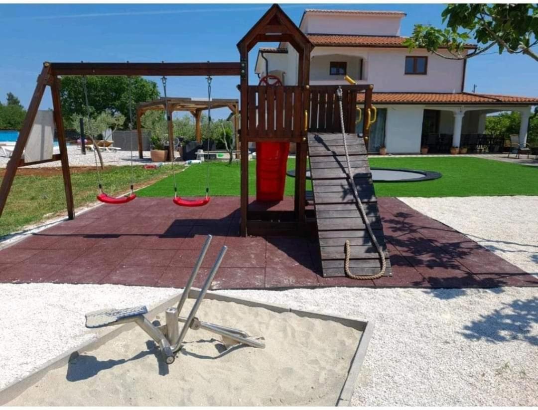Mobilehome Elena Premium With Pool, Istria Banjole Eksteriør billede