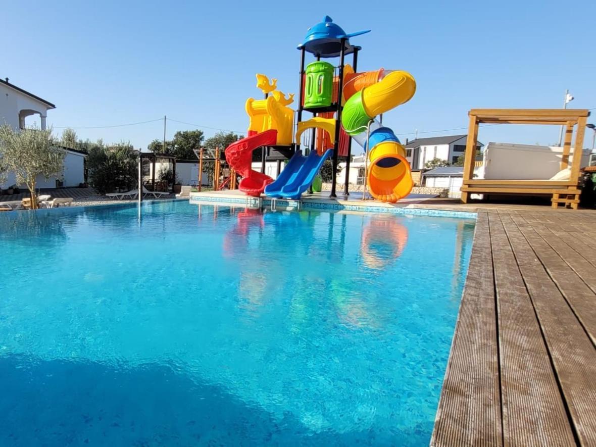 Mobilehome Elena Premium With Pool, Istria Banjole Eksteriør billede